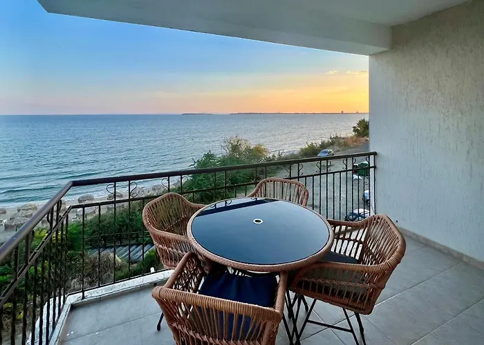 Beachfront Havana * Свети Влас