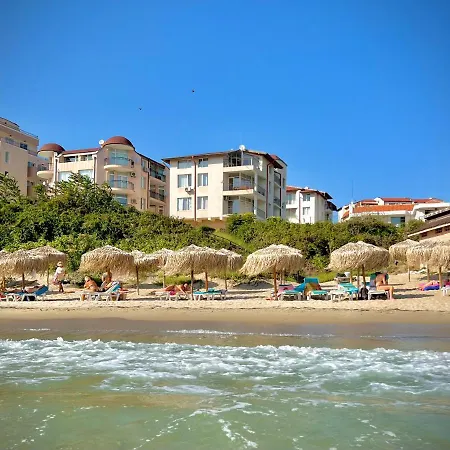Апартамент Beachfront Havana Свети Влас